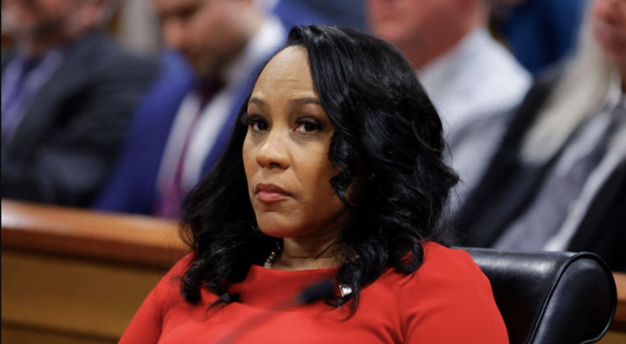 Trump’s Feud with Fed Governor Lisa Cook Sparks Bias Claims and Political Firestorm