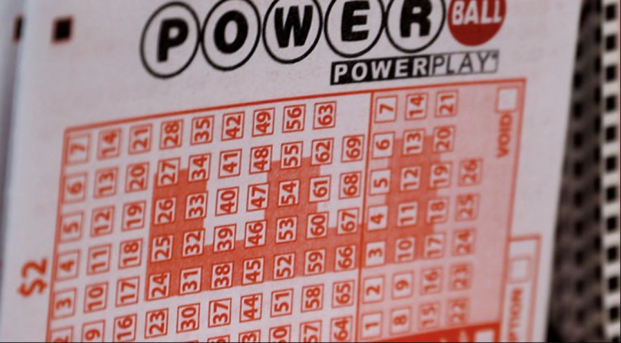 Powerball Jackpot Climbs to $950M, But One Lucky Ohioan Already Scored $2 Million