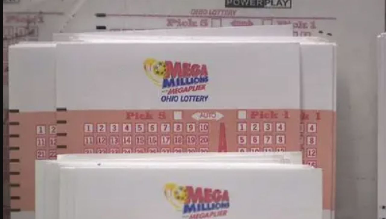 Mega Millions Climbs to $400M as Ohio Lottery Jackpots Heat Up