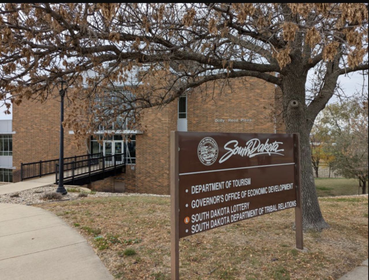 South Dakota Lottery Tackles Bulk Buying as Officials Mark Milestones and State Revenue Grows