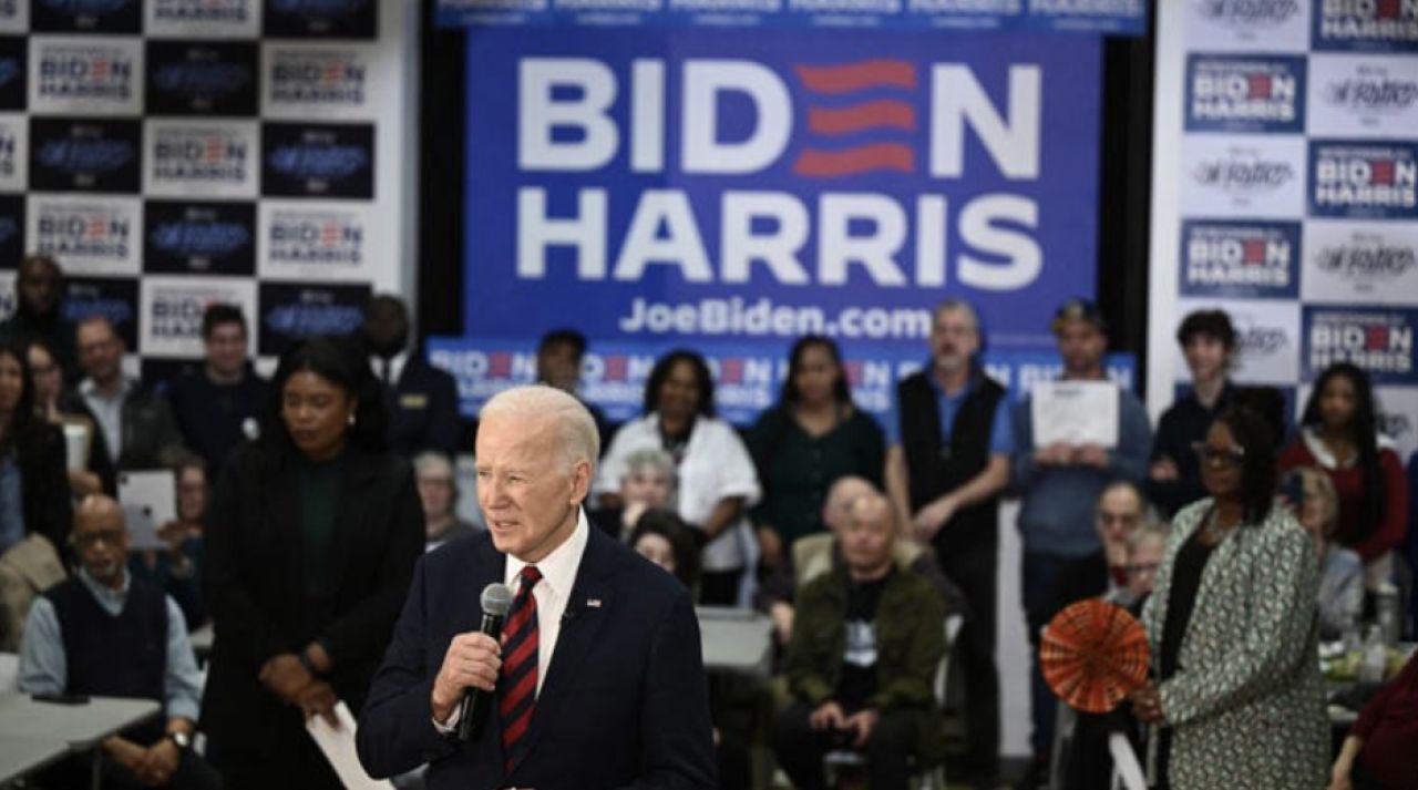 Biden&#039;s Battleground Blitz: Building a Winning Ground Game for Reelection