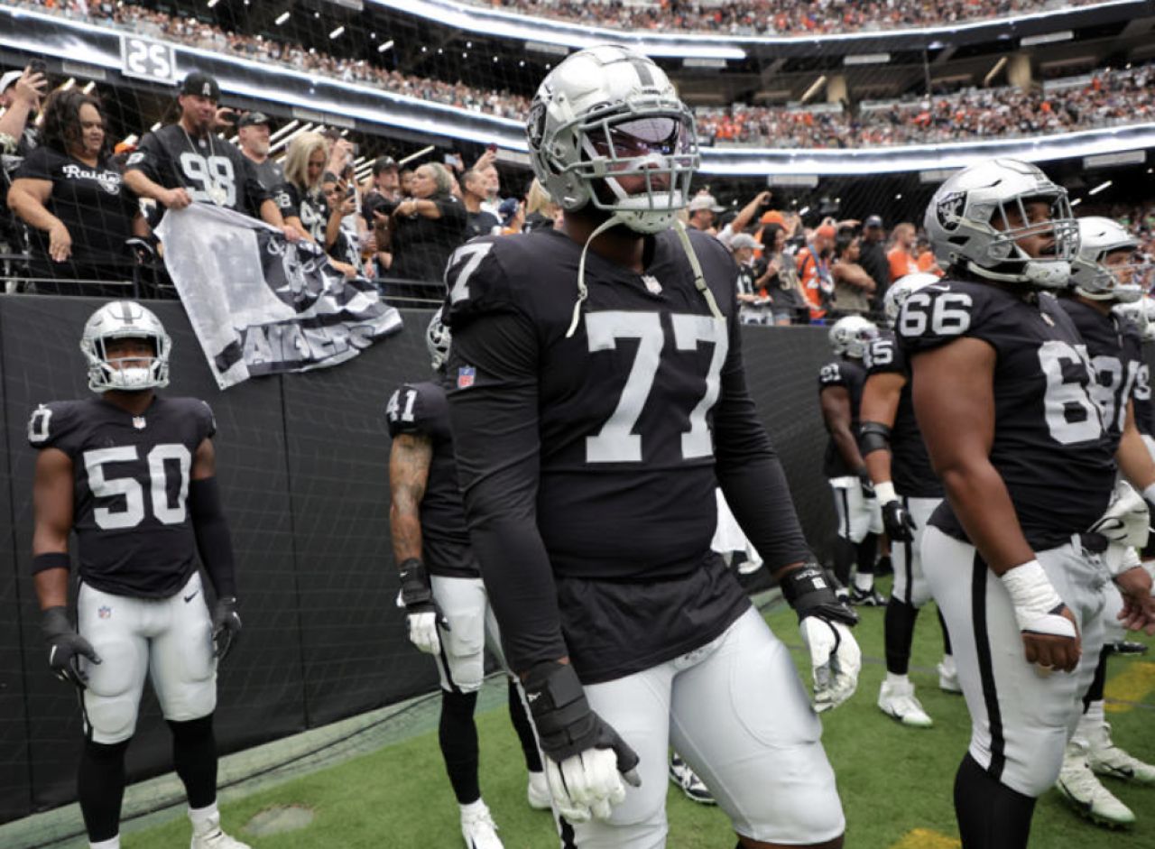 Dylan Parham’s 2024 Breakout: Raiders’ Underrated Offensive Line Star Shines Brigh