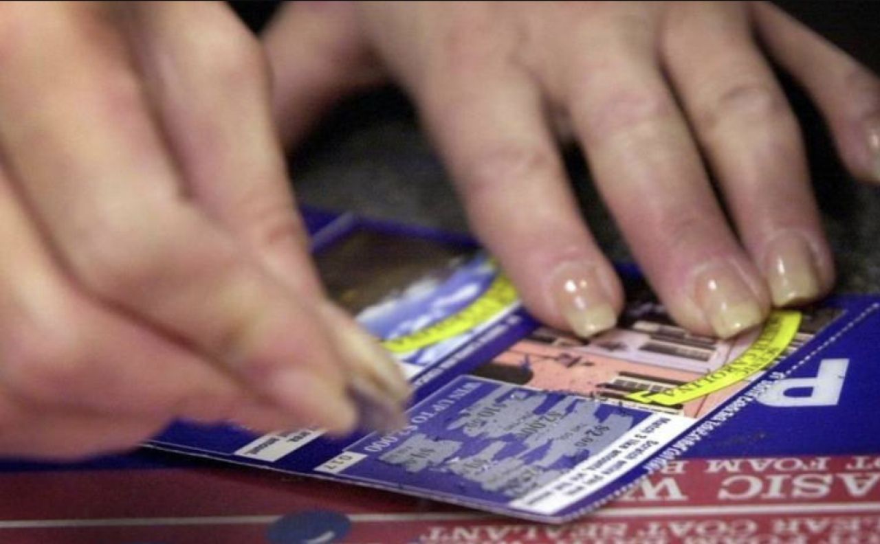 Lucky Mix-Up: South Carolina Woman Wins $500K from Wrong Scratch-Off Ticket