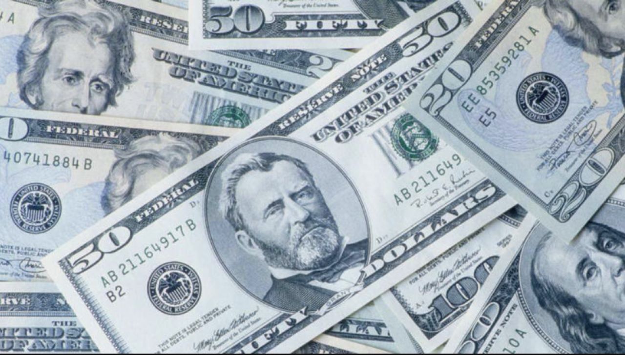 Illinois Man Snags $1M Lotto Jackpot After Gas Station Stop